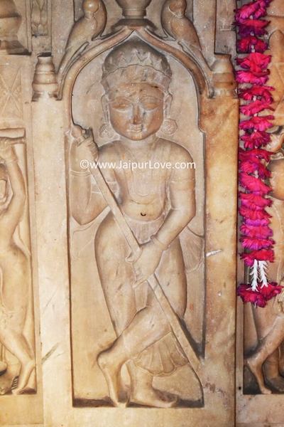 Mysterious Figures at Kalki Temple - JaipurLove