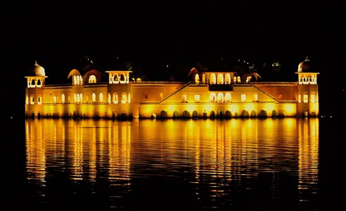 Jalmahal by night - JaipurLove