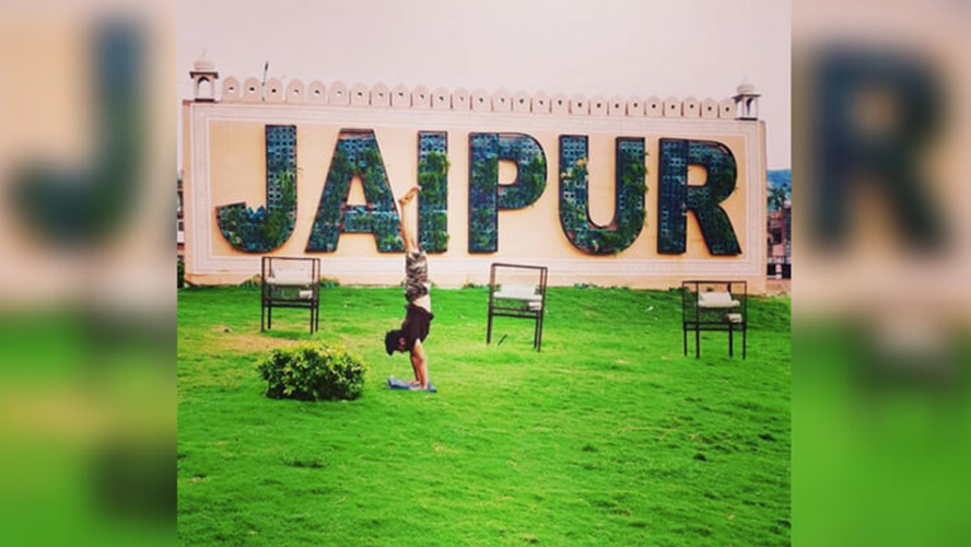 Yoga in Jaipur while Travelling – How to Keep Yourself Fit in Pink City?