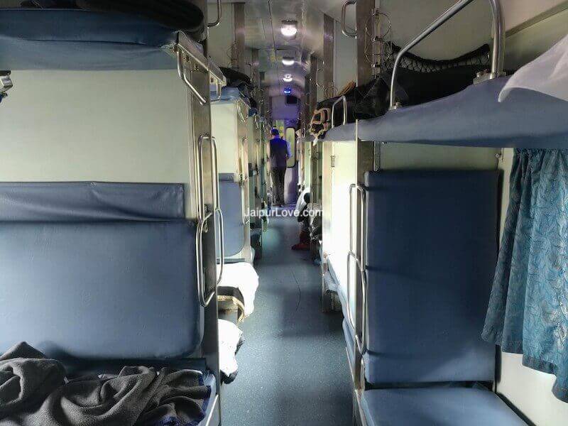 Mumbai Jaipur Duronto Express Review - Food, Timing, Ticket, Facilities ...